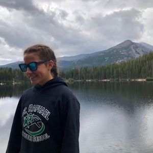 Meet your Posher, Avery